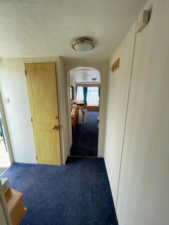 Отель Tessas Caravan Breaks 3 Чапел-Сент-Леонардс Экстерьер фото
