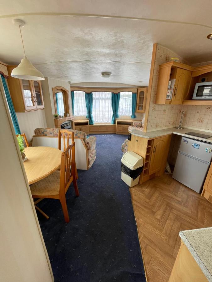 Отель Tessas Caravan Breaks 3 Чапел-Сент-Леонардс Экстерьер фото